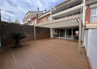 Pérgola Bioclimática, Tarima y Vallado en Vilassar